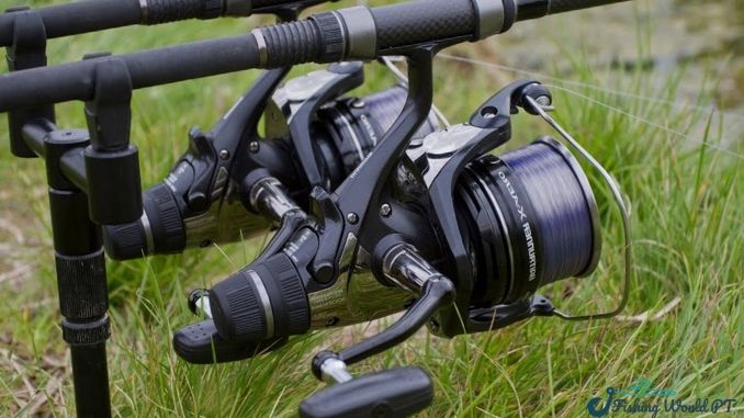 how does a bait feeder reel work