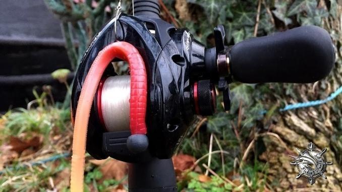 What is a baitcasting reel