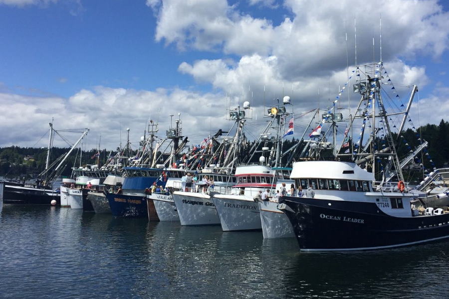 18 Different Types of Fishing Boats